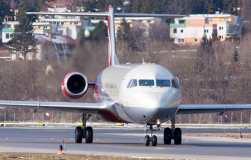   ()      ,        Fokker-100 (  -IIC),    8  2011 .  Florian Larcher